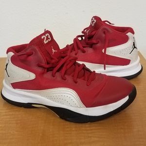 Jordan Court Vision 00 Gym Red ,, Size 8